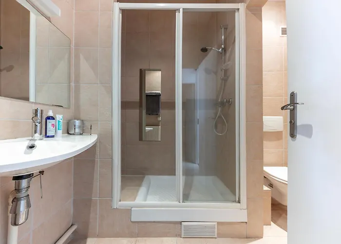 Sur Les Quais De Seine