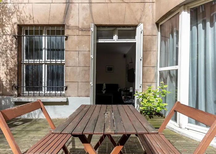 Sur Les Quais De Seine Homestay Paris